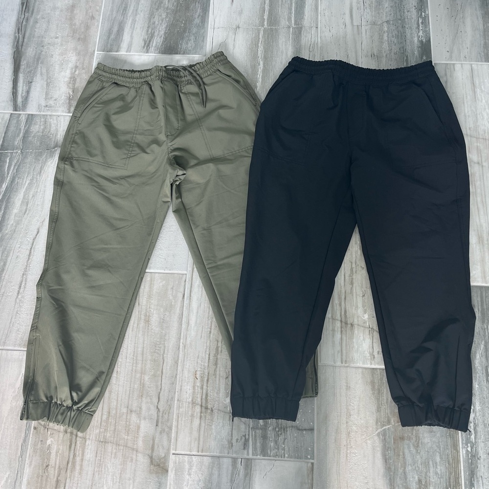 Women’s Old Navy high waisted water repellent jogger pants Petite Medium
